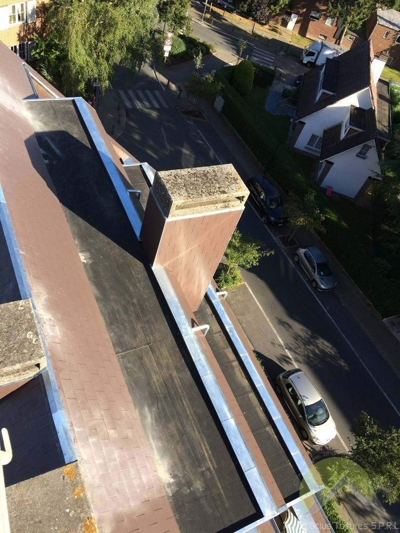 toiture en ardoises artificielles
